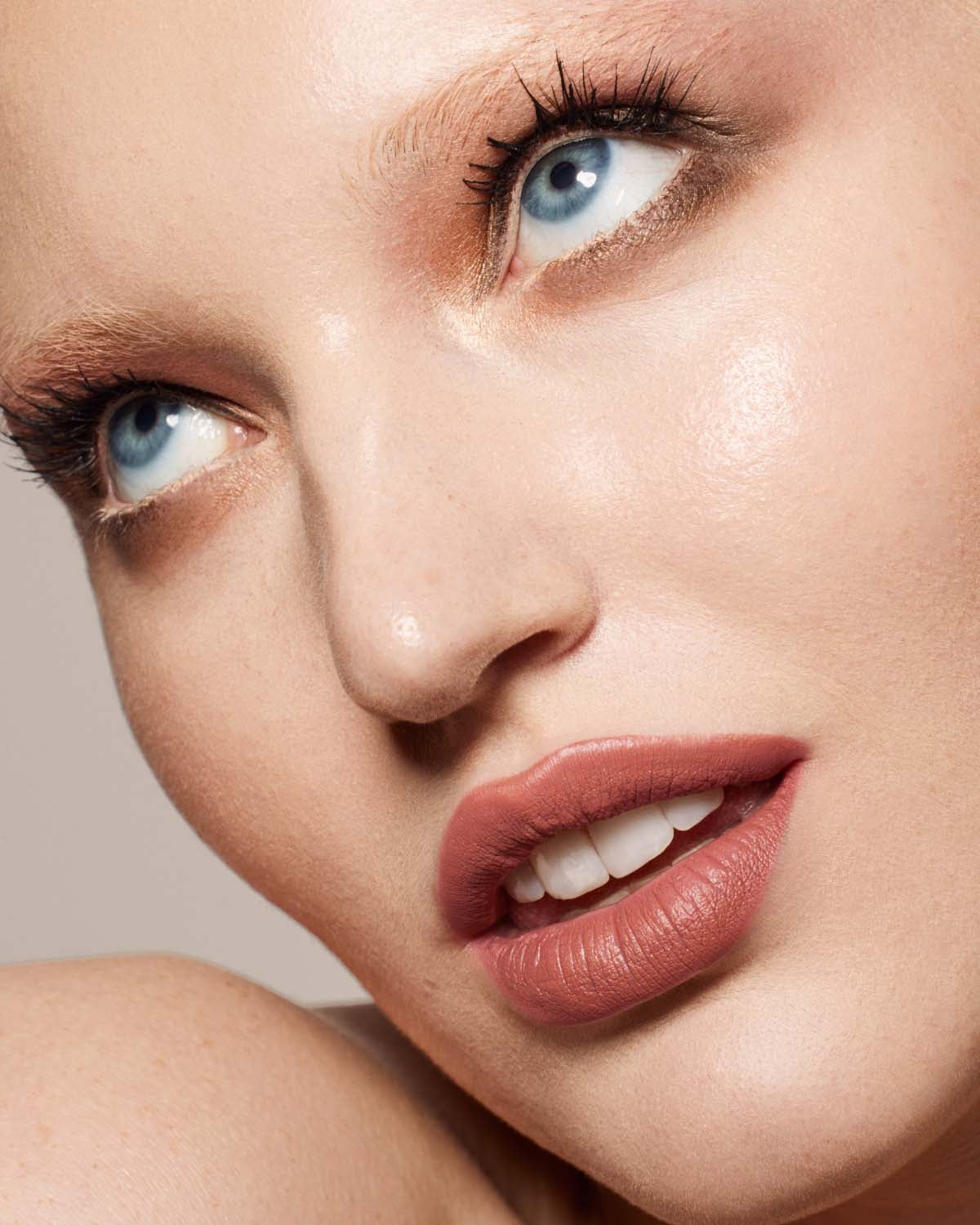 Stunna Lip Paint Longwear Fluid Lip Color — Uninterested