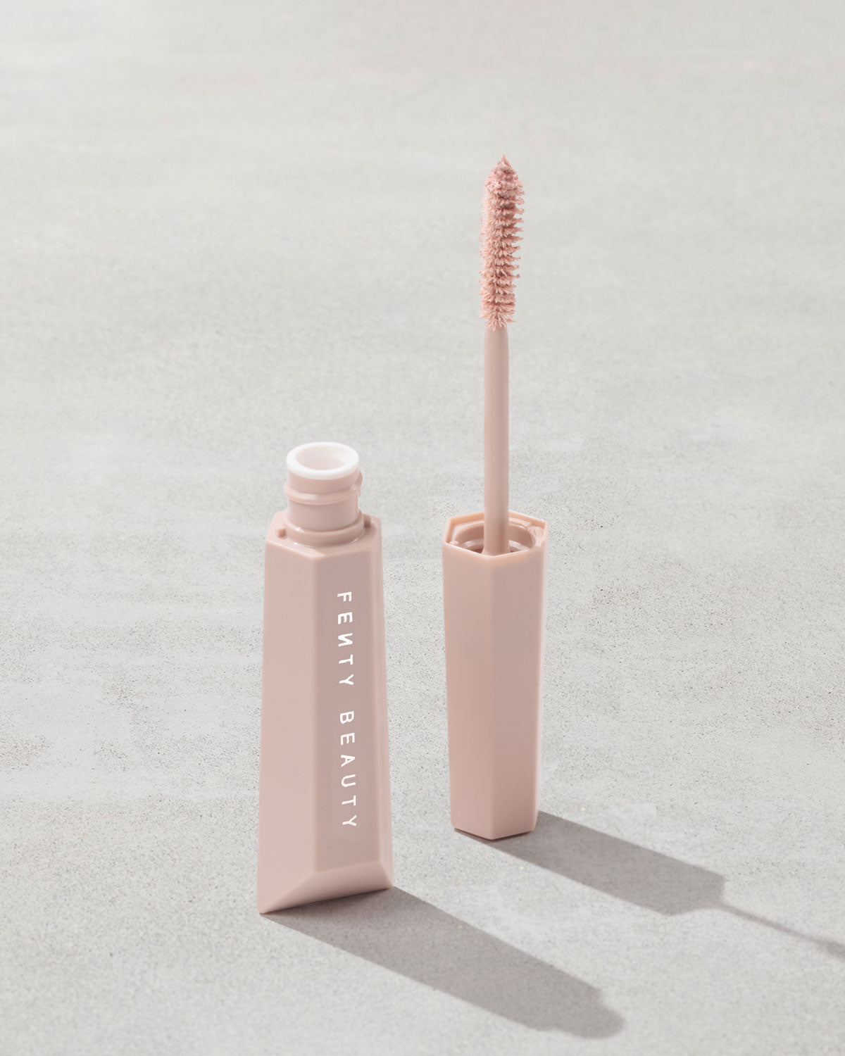 Hella Extra Mascara-Boosting Lash Primer